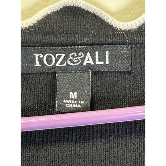 Roz & Ali Black Scalloped V-Neck Sweater Top M 3/4 Sleeve White Trim Knit Pullov - Picture 2 of 7